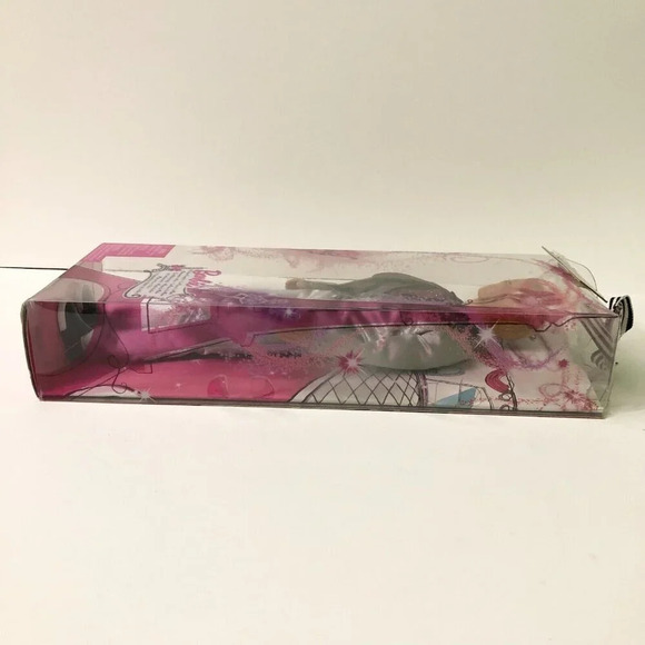 2009 Barbie A Fashion Fairytale Ken Doll in Grey suit Blemished Nose Damaged Box - Picture 13 of 16